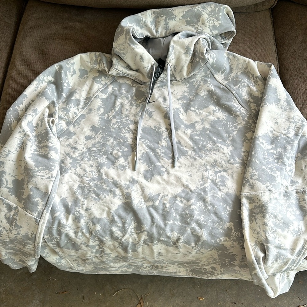 Barely worn lululemon sweatshirt